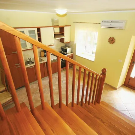 2 Bedroom Beautiful In Krnica Holiday home