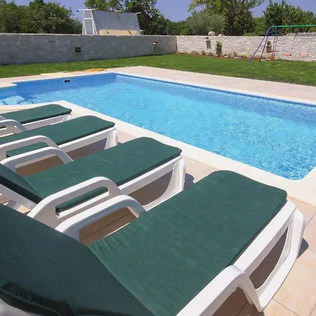 Semesterbostad 2 Bedroom Beautiful In Krnica